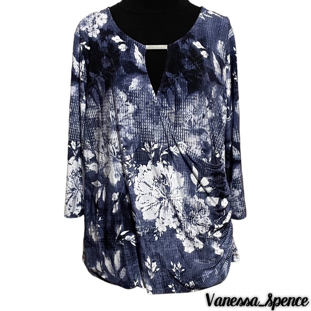 INC International Concepts Blue White Floral Crossover Stretchy Top 1X